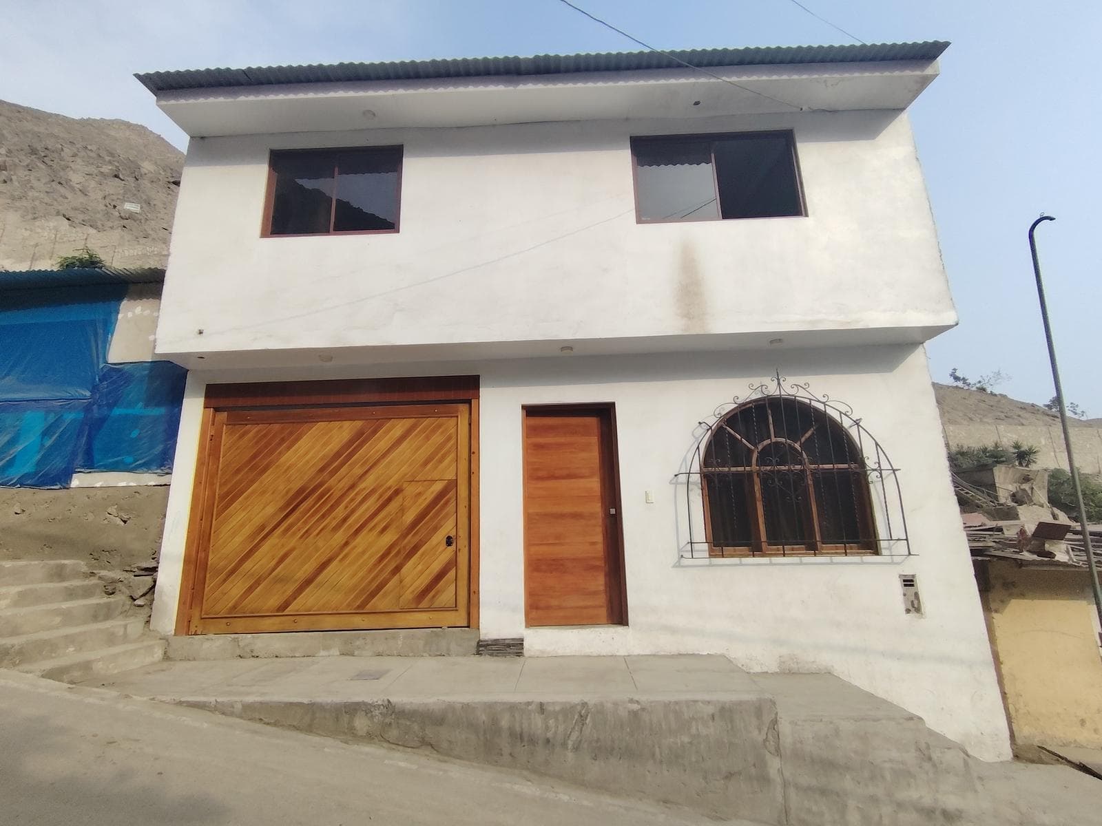 Casa De 2 Pisos En Venta 160M2 - Las Colinas Cieneguilla - 1