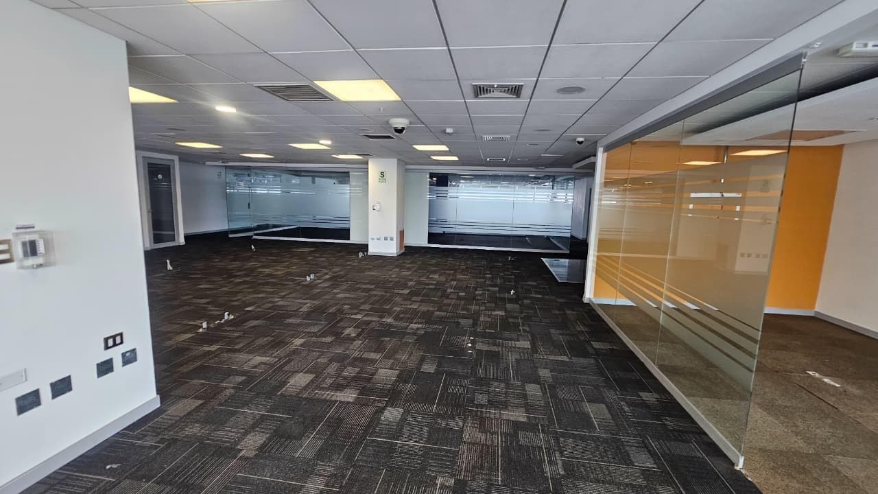 Oficina implementada en alquiler - San Isidro - Av. Juan de Arona - 1