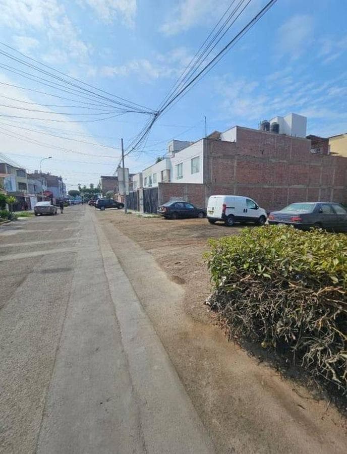 EXCELENTE TERRENO EN VENTA – LOS CEDROS DE VILLA, CHORRILLOS - 1