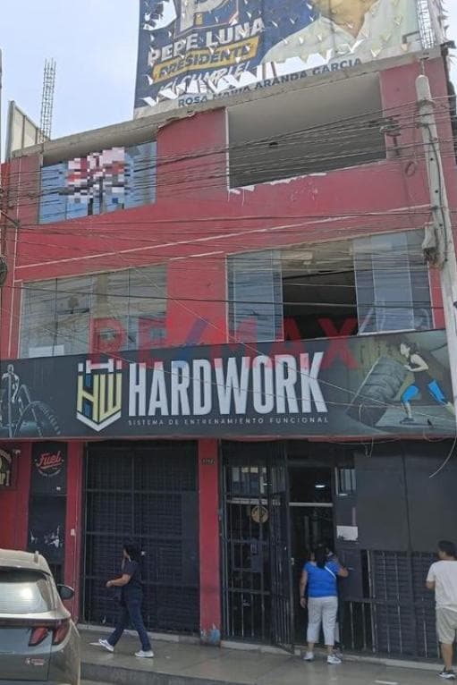 Local Comercial En Alquiler – Av. Universitaria Con Angélica Gamarra - 1