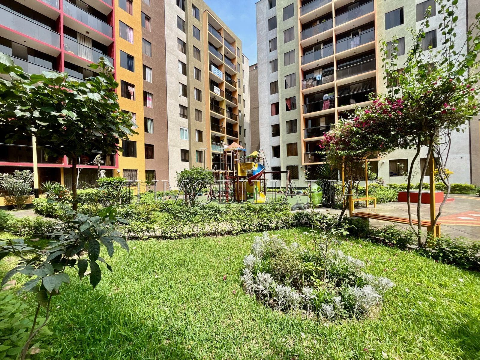 VENTA DE DEPARTAMENTO EN LOS OLIVOS CONDOMINIO TORRES DE LOS OLIVOS DE 3 HABITACIONES 74m2 - 1