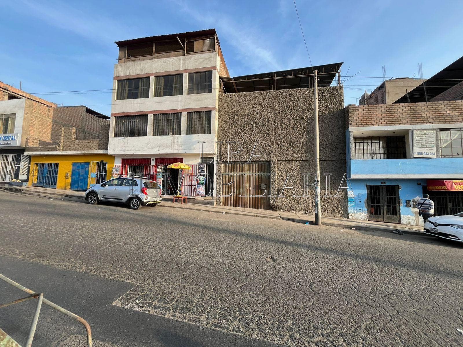 Terreno de 185 m2 en venta - Comas - 1