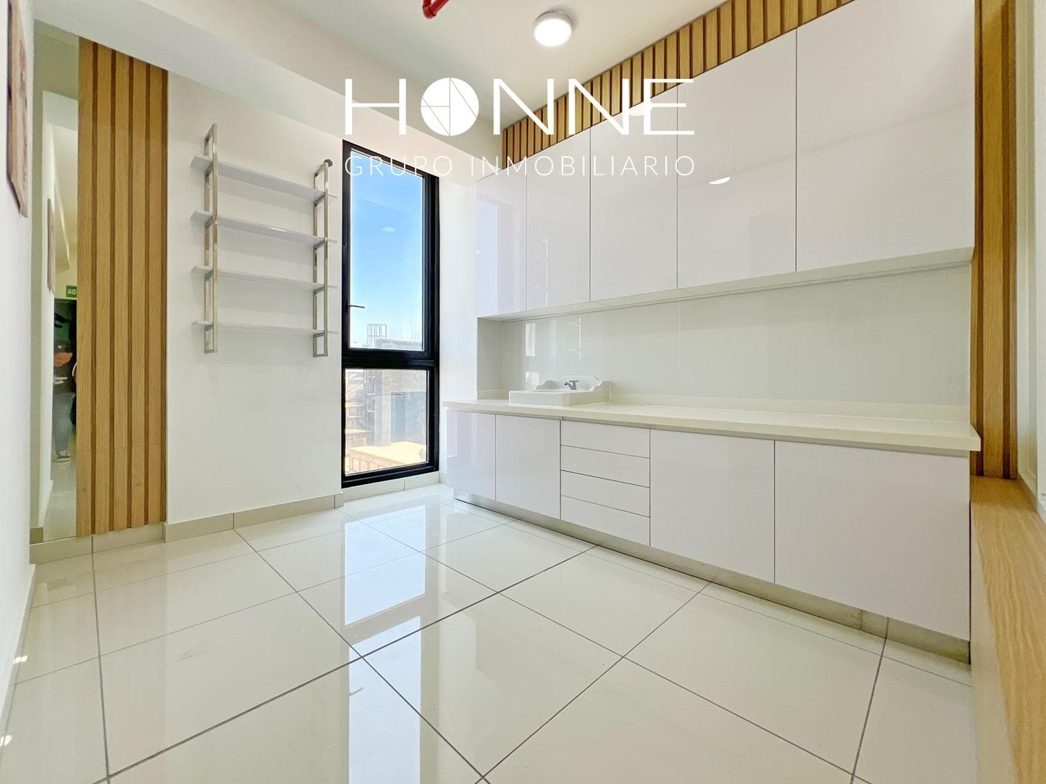 ALQUILER CONSULTORIO IMPLEMENTADO - EDIFICIO QUALIS - PUEBLO LIBRE - 1