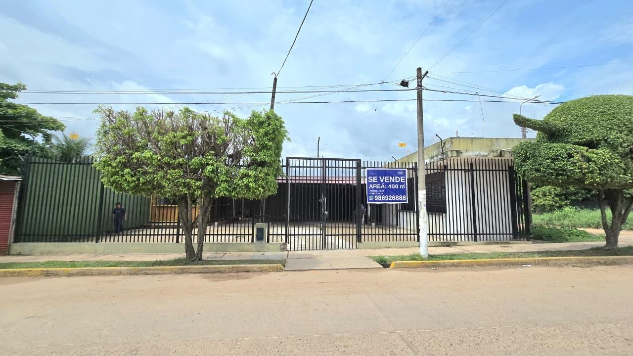 Terreno de 400m2 en esquina - Yarinacocha - 1