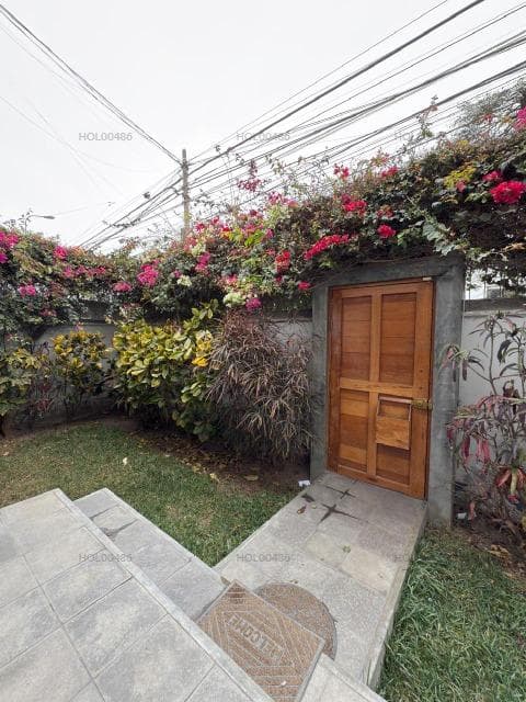 Vendo Linda Casa en Jirón Condorama N 1, Urb. Higuereta, Surco - 1