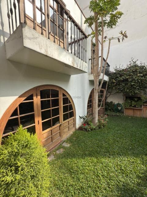Vendo Linda Casa en Calle Jose Cotrina N 1, Miraflores. - 1