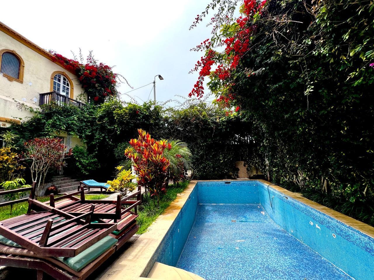 Venta de Hotel totalmente amoblado en la Punta - 1