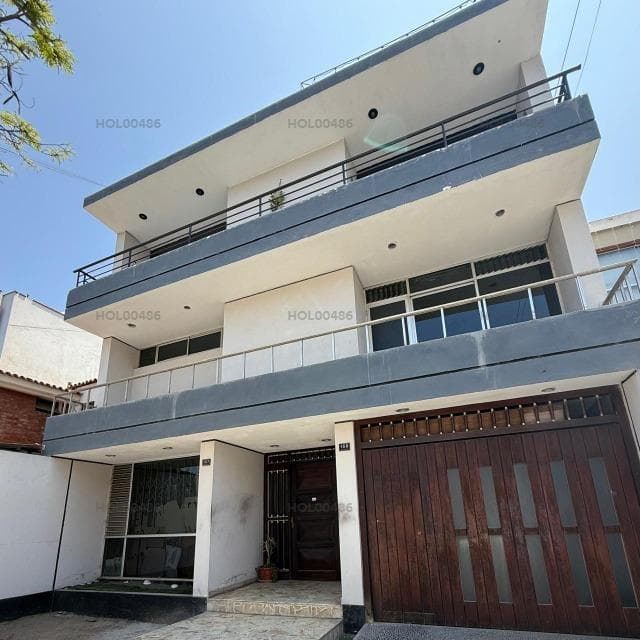 Vendo Linda Casa en Calle Pablo Usandizaga N 1, San Borja - 1