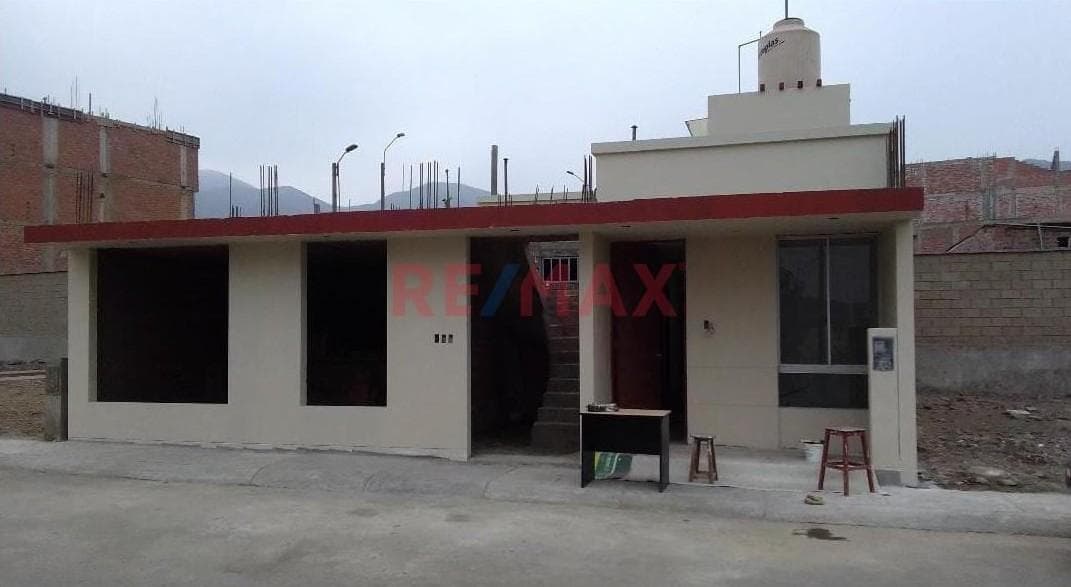 Vendo Casa En Urb. Villa Club Etapa 4, Carabayllo - 1