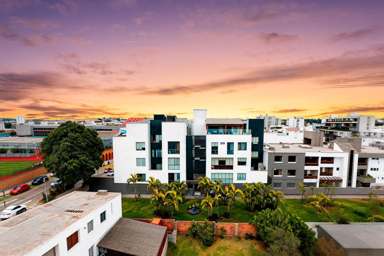 Dúplex en venta en Chacarilla – San Borja – 4 dormitorios cerca al Pentagonito - 1