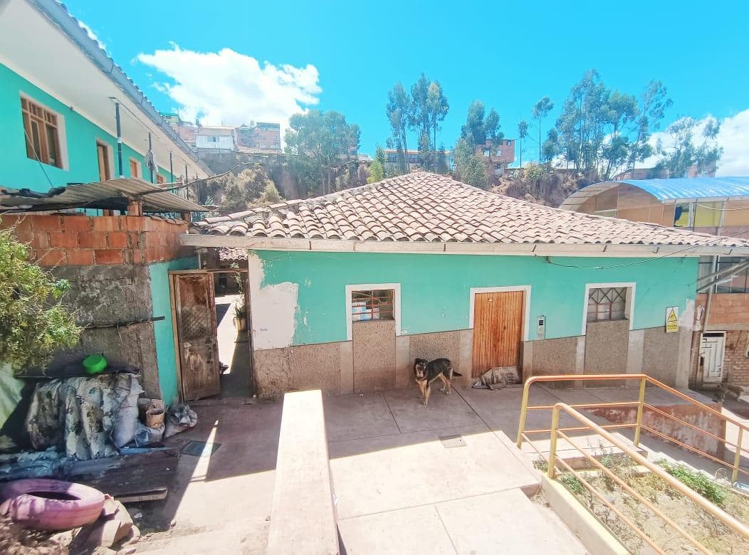 Casa Terreno en Venta con Título de Propiedad ( Cercado - Cusco) - 1