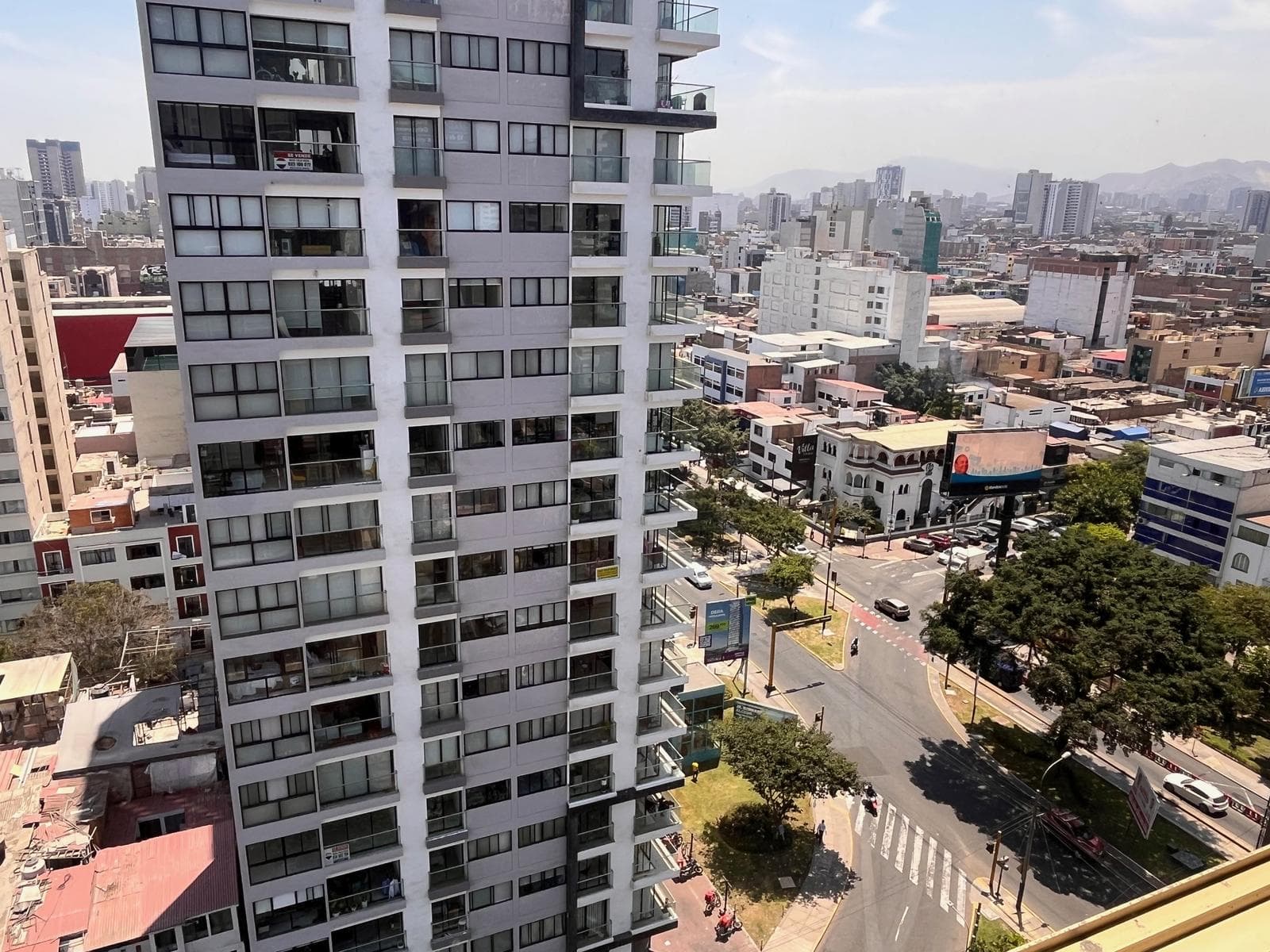 VENTA DE OFICINA EN LINCE EDIFICO EL DORADO - 1