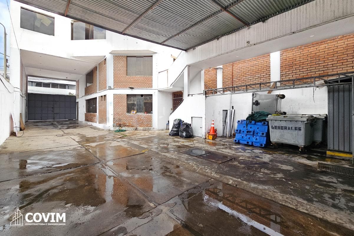 Local Comercial en Venta en Cercado – Av. Parra - 1