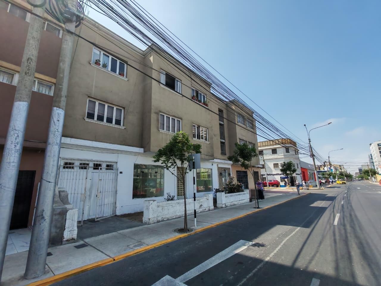 Estratégico Local en Venta en San Isidro Para Usos Diversos, Primer Piso 340 Mts - 1