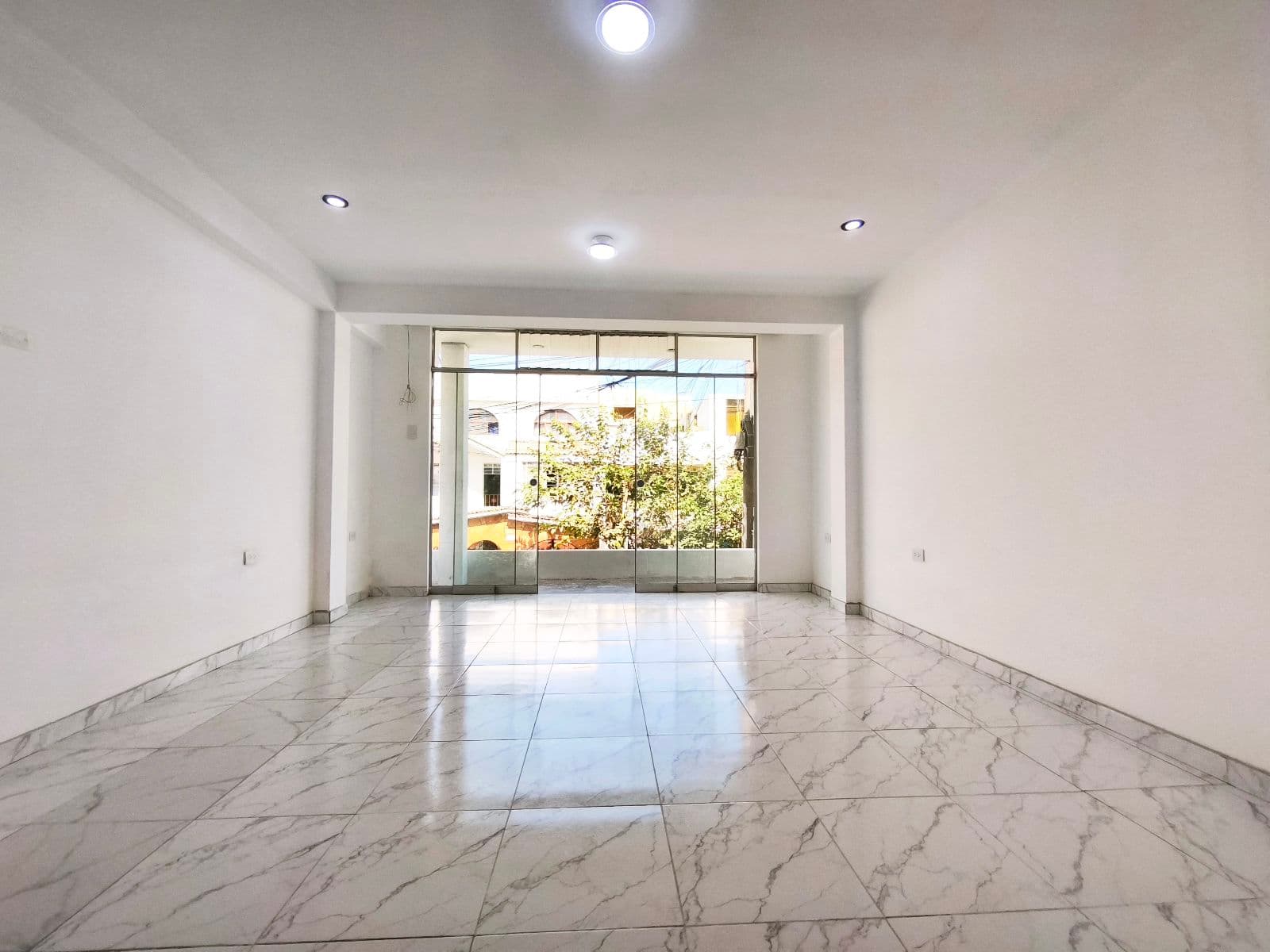 DEPARTAMENTO EN VENTA PISO 2, ESPALDAS DE TOTUS TOMAS VALLE / DOMINICOS CALLAO - 1