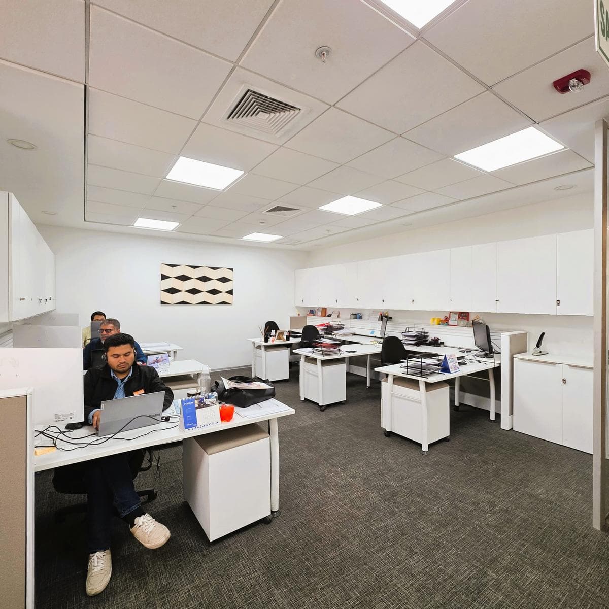 Se Vende Oficina En Miraflores Con Excelente Conectividad A Través De La Vía Expresa - 1