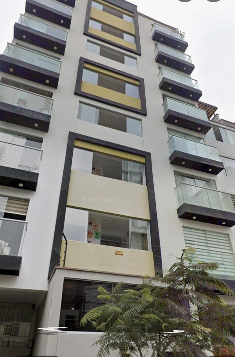 Venta de Departamento con cochera en La Calera Surquillo - 1