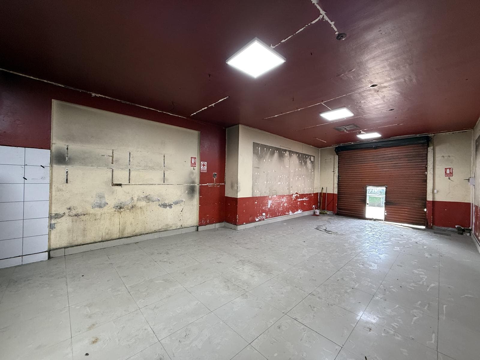 Se alquila local comercial en Surquillo Av. Angamos - 1