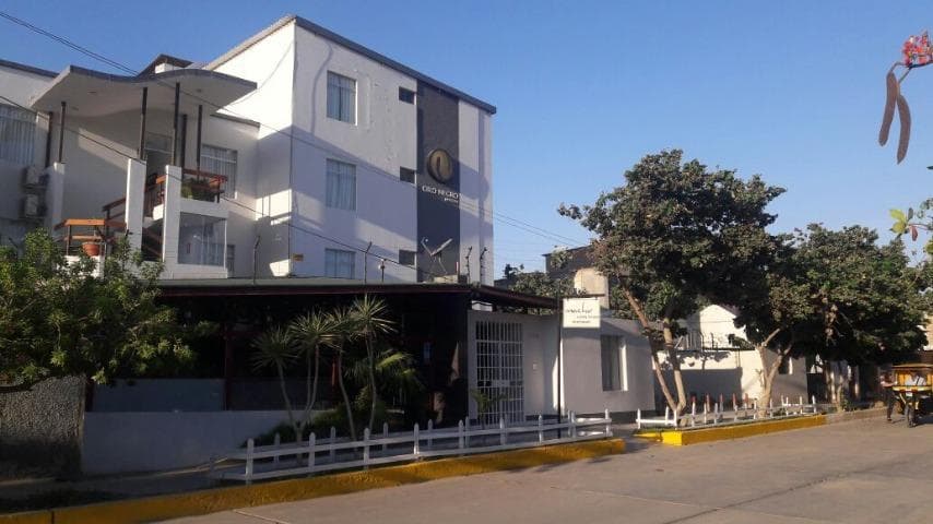 Vendo Hotel en Calle San Martín N H-85, Urb. Máncora, Piura - 1