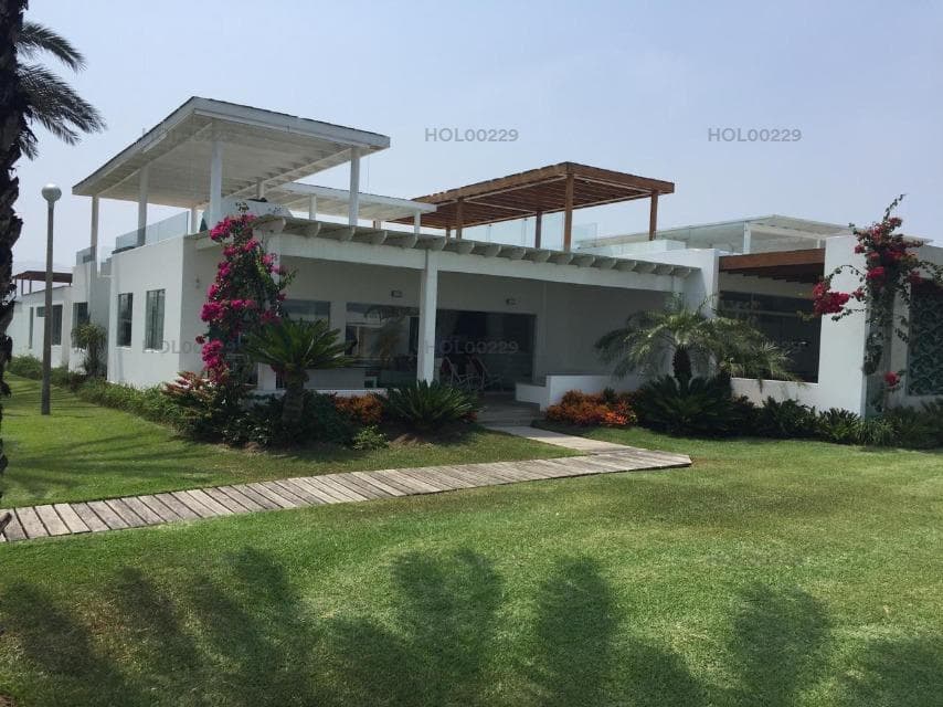 Vendo Casa de Playa en Calle Playa El Sol Km 98.5, Fila 2, Playa Km 95, Asia - 1