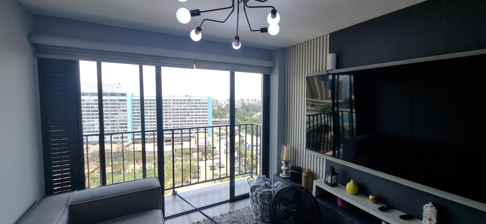 Venta de Moderno Departamento con vista panorámica a un paso del Hospital Rebagliati en Jesús María - 1