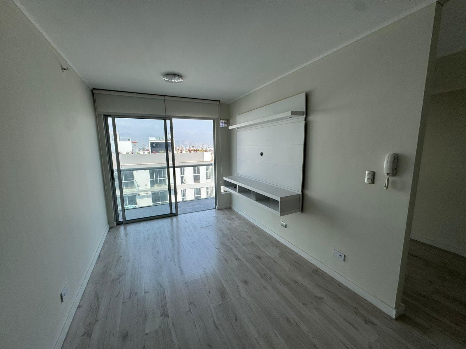 Departamento en alquiler Surquillo limite San Isidro - 1