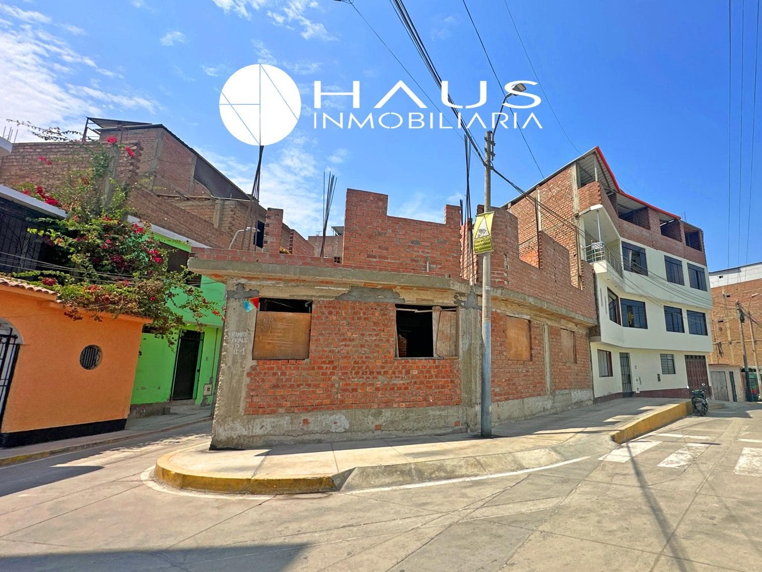 Edificio Comercial en San Juan de Miraflores - 1