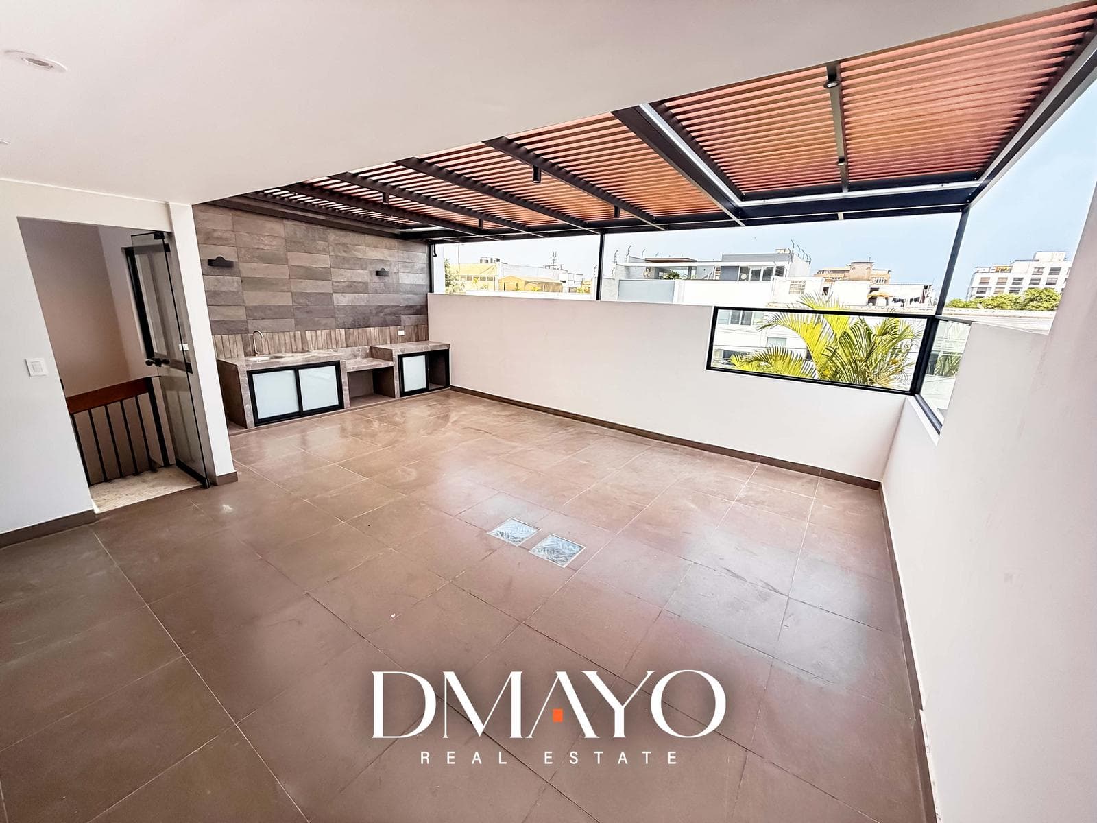 ALQUILER CASA A 3 CUADRAS DEL GOLF, 4 DORMITORIOS TOTALMENTE REMODELADA EN SAN ISIDRO !! - 1
