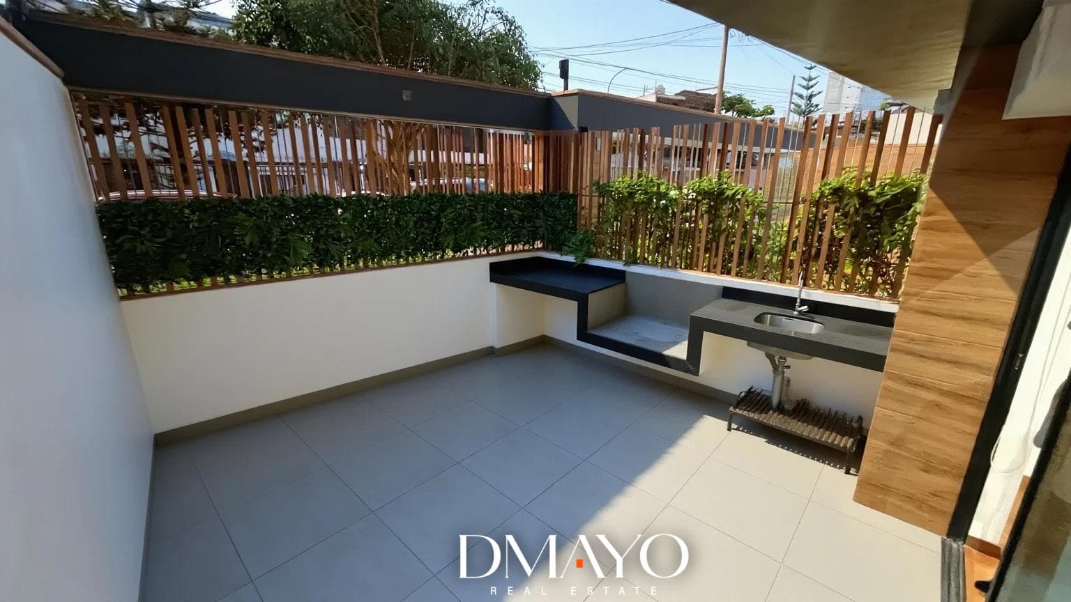 Departamento Casa club en Jesús María - vista exterior con amplia terraza - 1