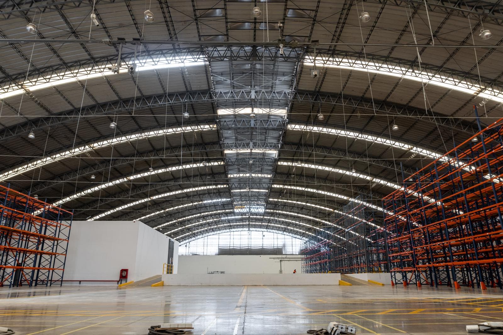 GRAN ALMACEN EN CALLAO, 6,000M2 - 1