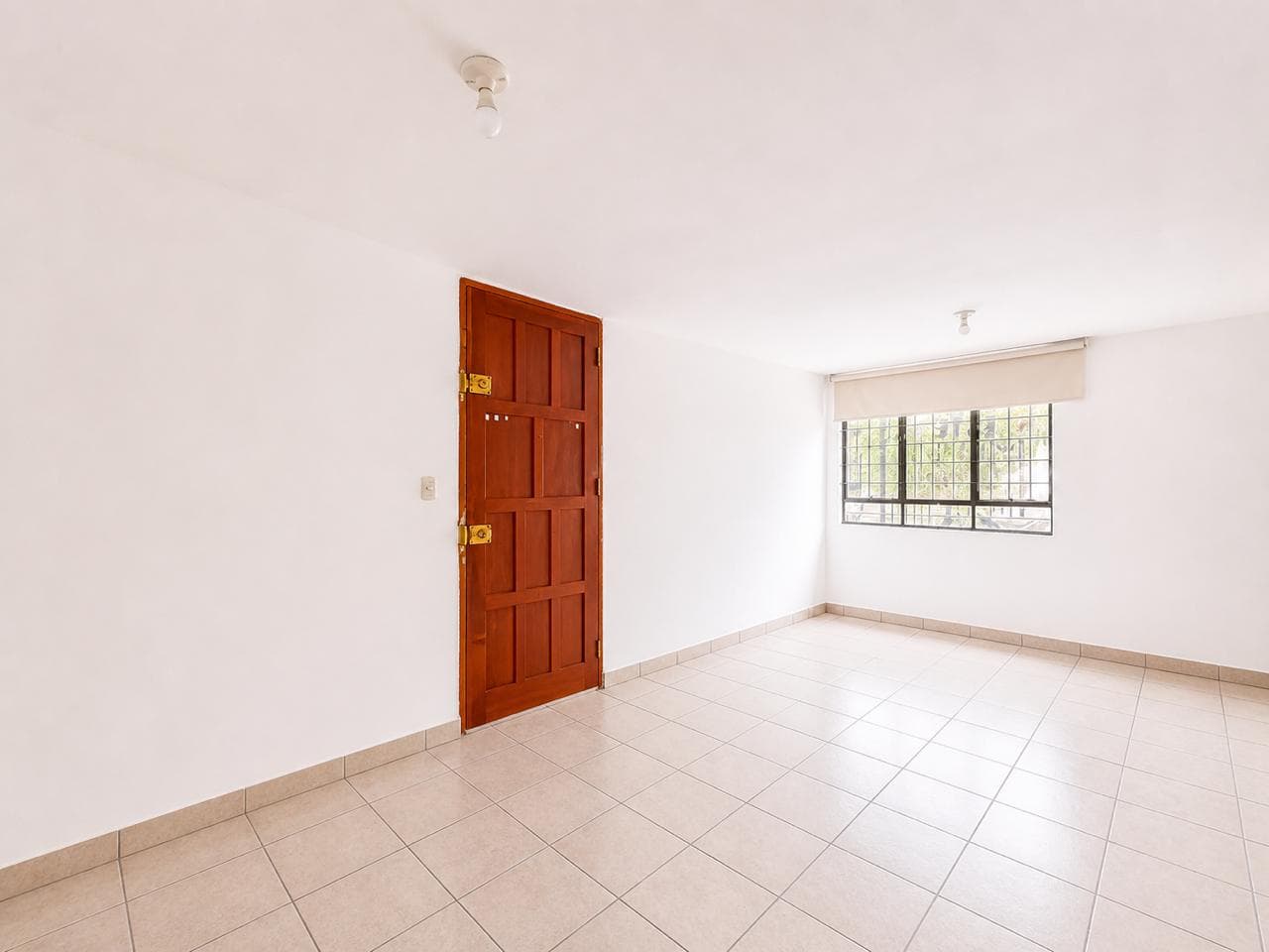Departamento en venta en PRIMER PISO con Cochera - 1