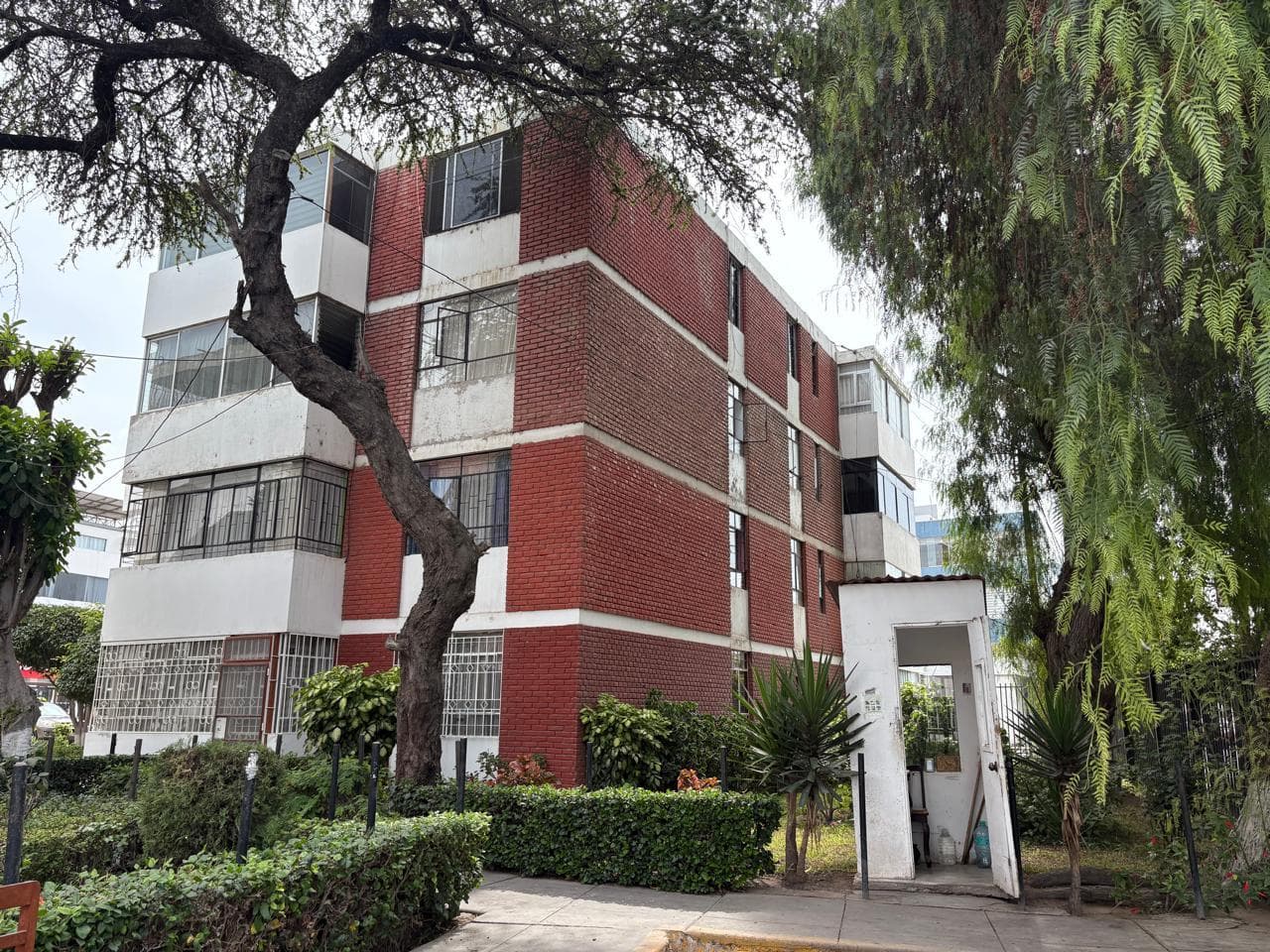 Departamento de 4 habitaciones de 107m2 Res. Pascual Saco Chiclayo - 1