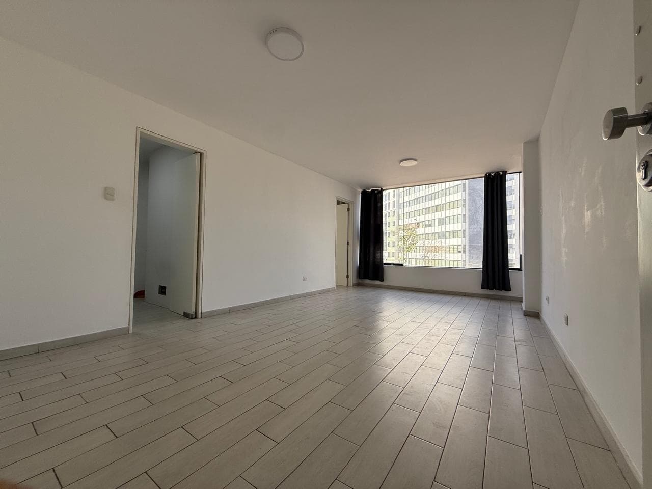 Alquiler Departamento Remodelado 55m2- 2do piso- 2 Dormit. en Av. 28 de Julio Miraflores - 1