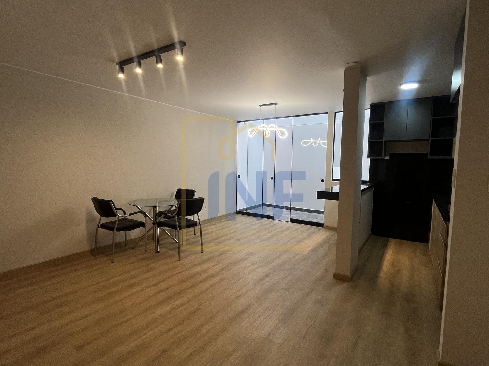 ALQUILER DE DEPARTAMENTO EN SURCO - 1