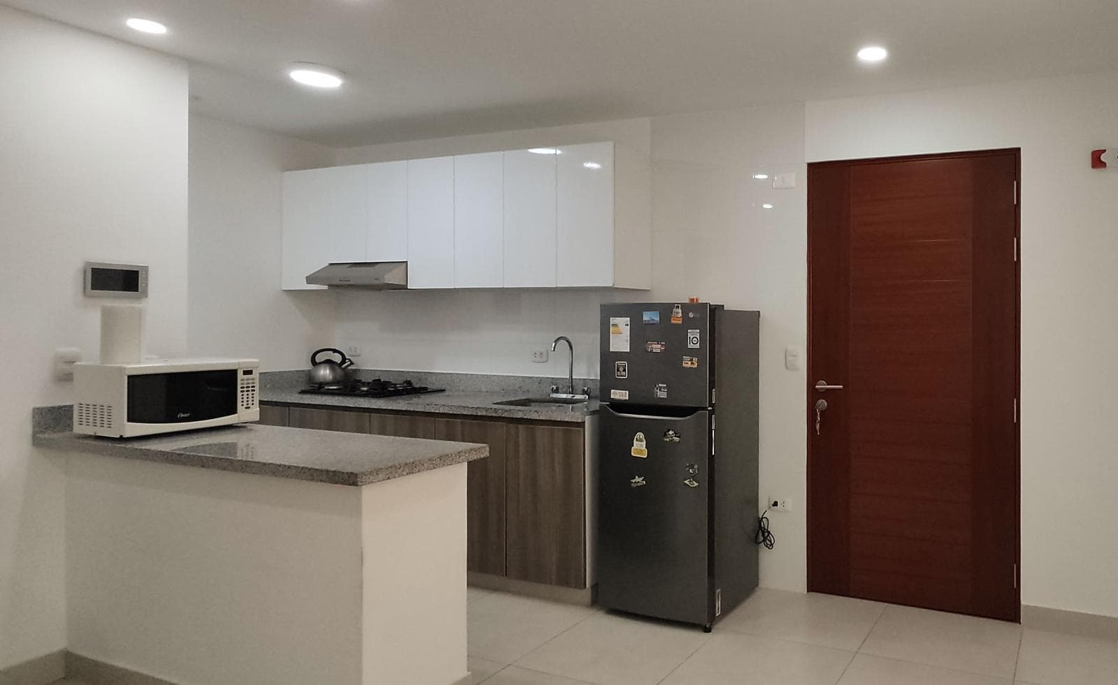 Departamento en venta en Surquillo en la Av. Principal_ La Calera2 dorm/2 baños - 1