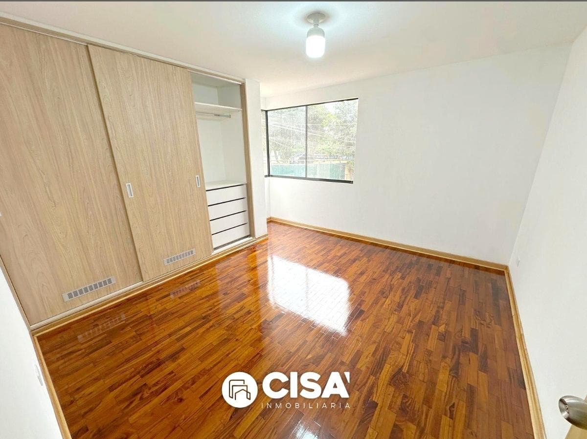 Venta de Casa Moderna de 3 pisos en San Borja, 312 m2 - 1