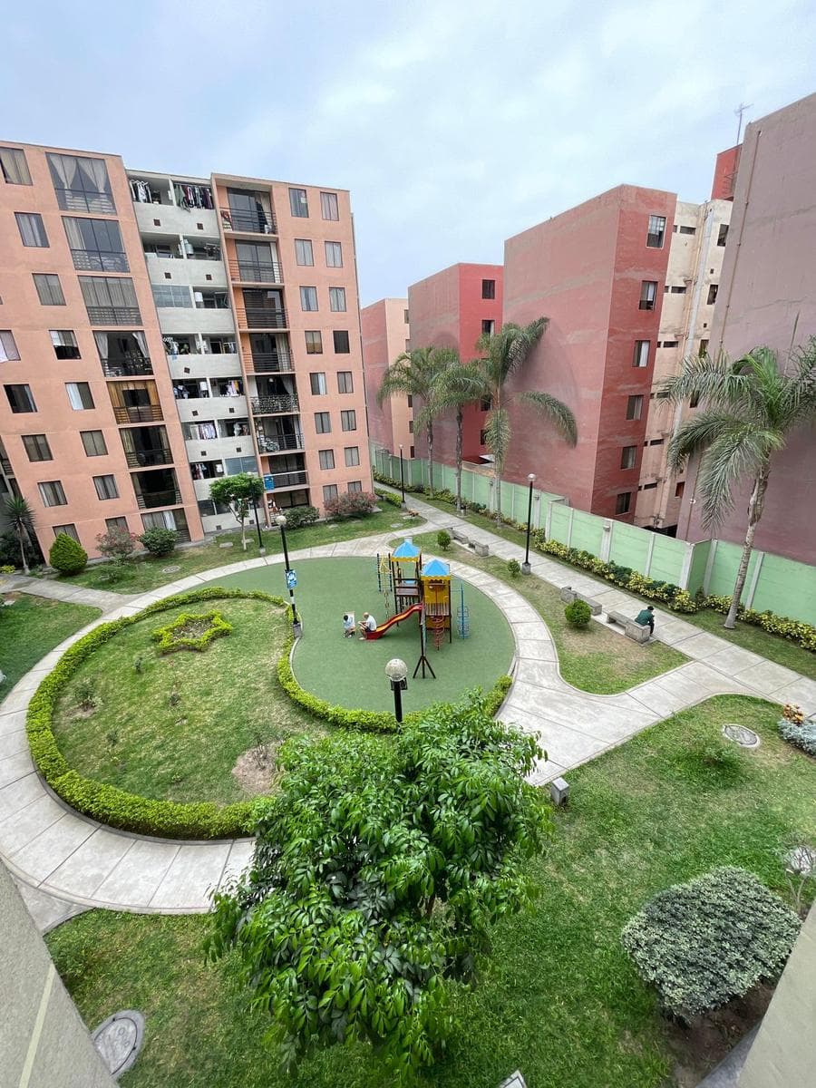 Alquiler De Departamento En Residencial Tomas Valle, Av Tomas Valle- Los Olivos - 1
