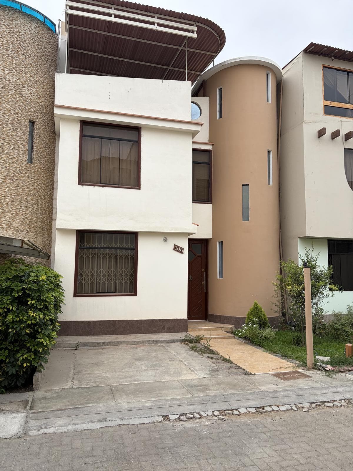 Casa en Condominio Urb. El Golf - Trujillo - 1