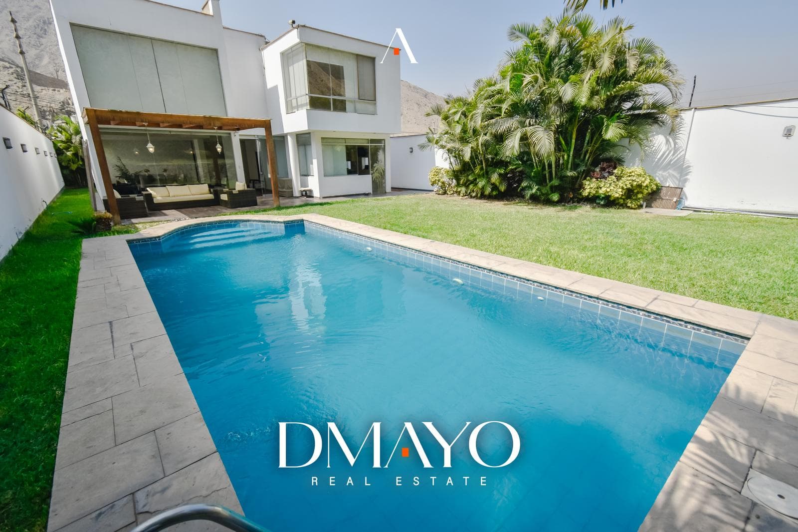VENTA CASA CON PISCINA EN CALLE EL RINCON LA MOLINA/PACHACAMAC - 1