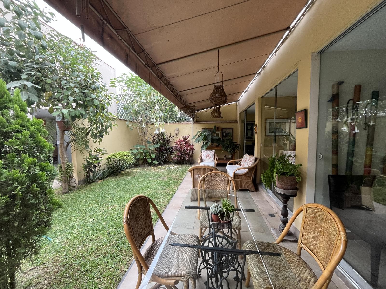 VENTA CASA EN AURORA MIRAFLORES (609-1143-1) - 1