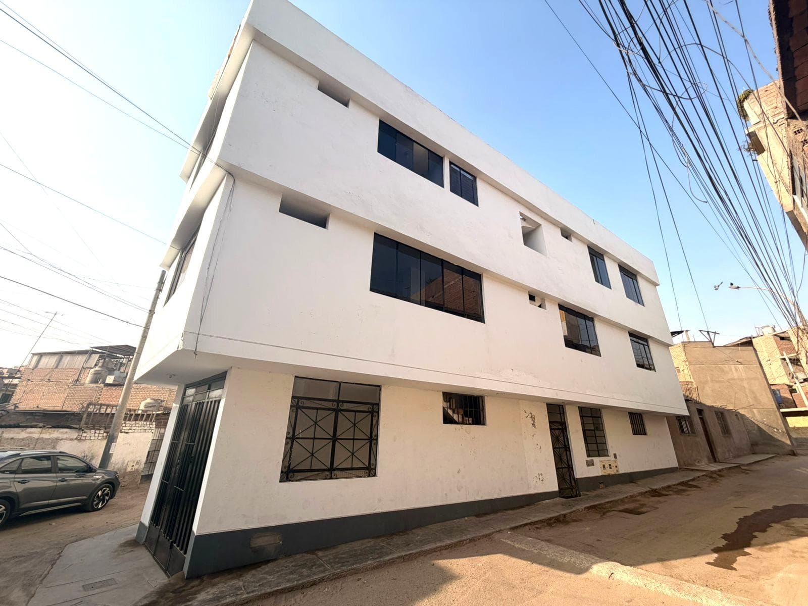 En venta – Casa en esquina – Ideal vivienda o inversión – Collique, Comas - 1