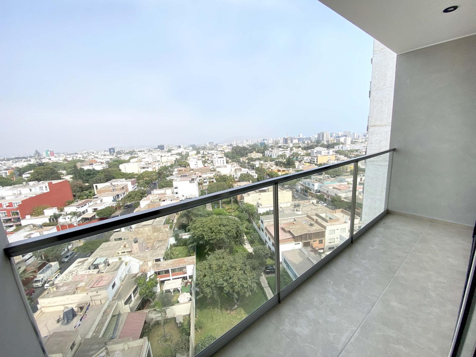 Alquilo Hermoso Departamento de estreno con vista a parque, en Sergio Bernales, Surquillo - 1