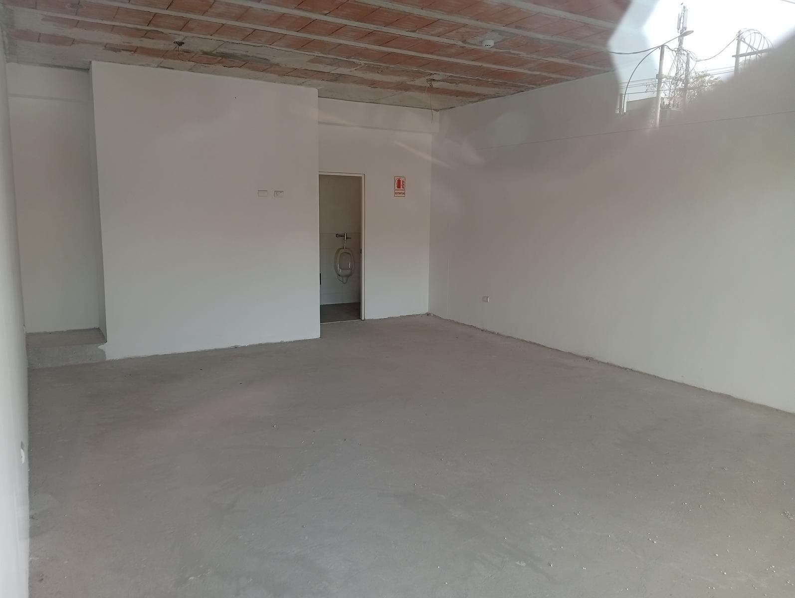 VENTA LOCAL COMERCIAL EN SANTA BEATRIZ - LOCAL 1 (609-1092-22) - 1