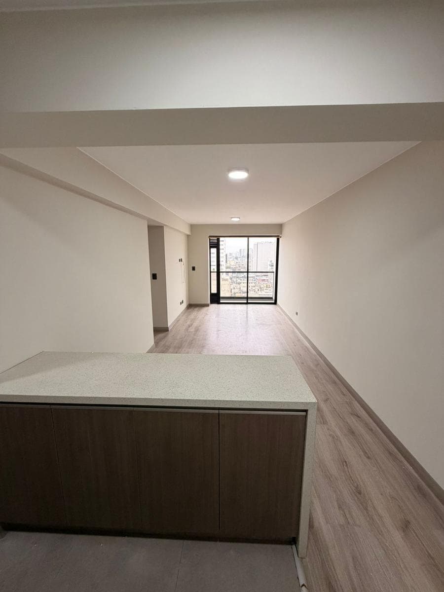 ALQUILER Departamento en Lince con Cochera, cerca a Av Pardo de Zela, Parque Pedro Ruiz Gallo - 1