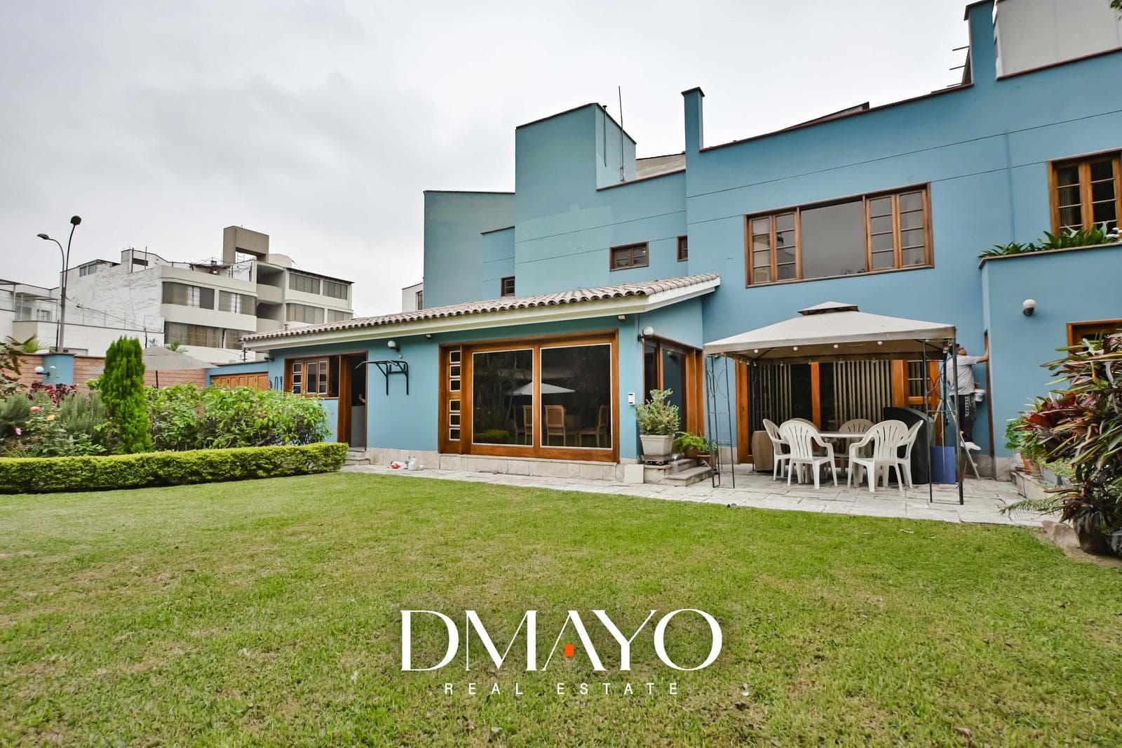 EL POLO - Casa 610.72 m2 de Terreno, remodelada, buenos acabados, calle cerrada - 1