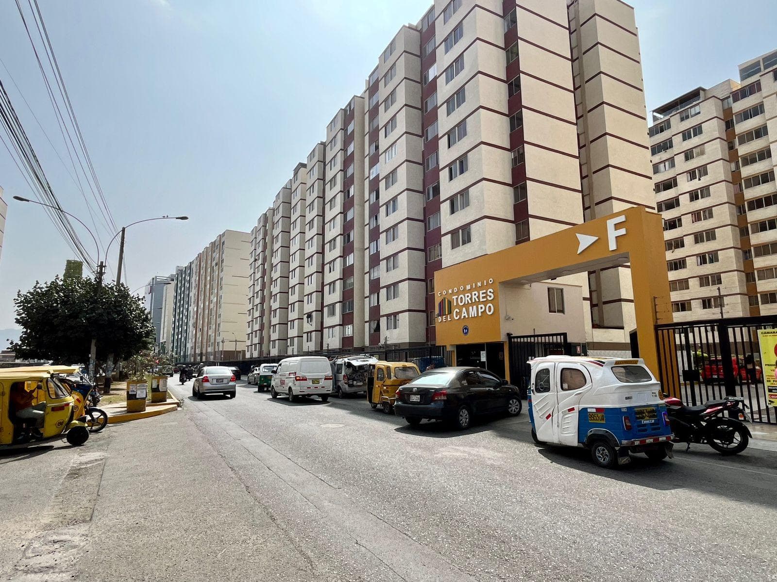 DEPARTAMENTO EN VENTA EN COMAS - COND. TORRES DEL CAMPO - 1