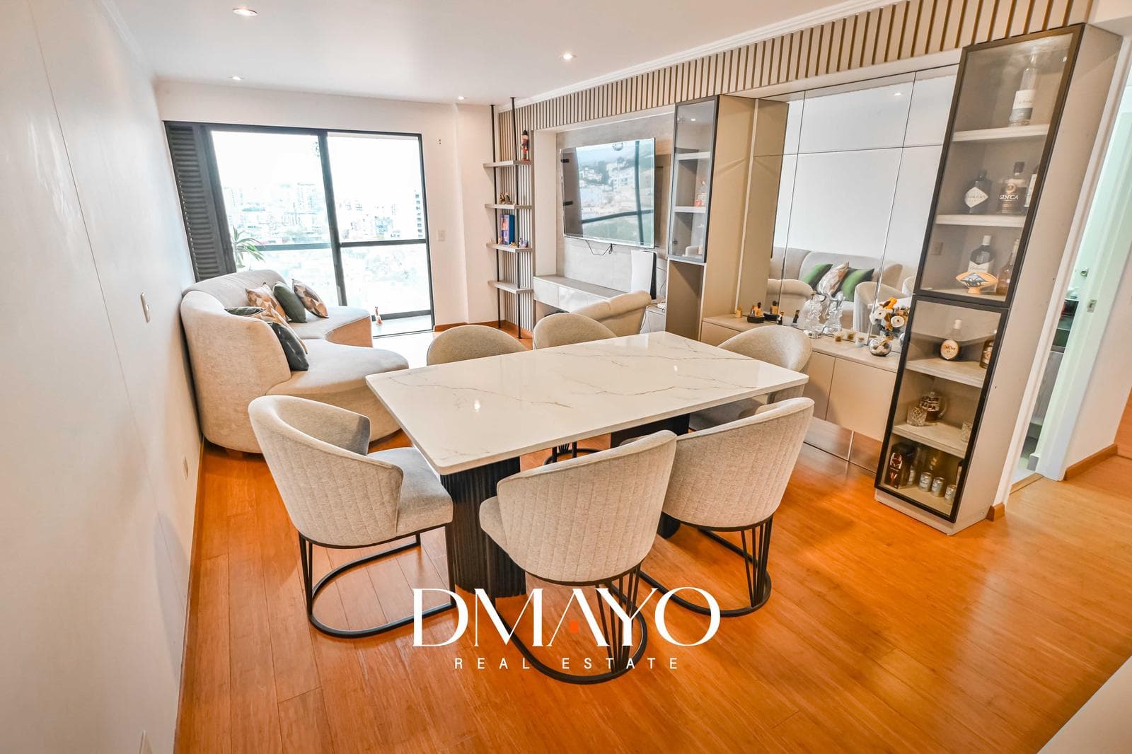 Departamento de 3 Dorm | vista a calle | excelente ubicación | Semi nuevo - 1