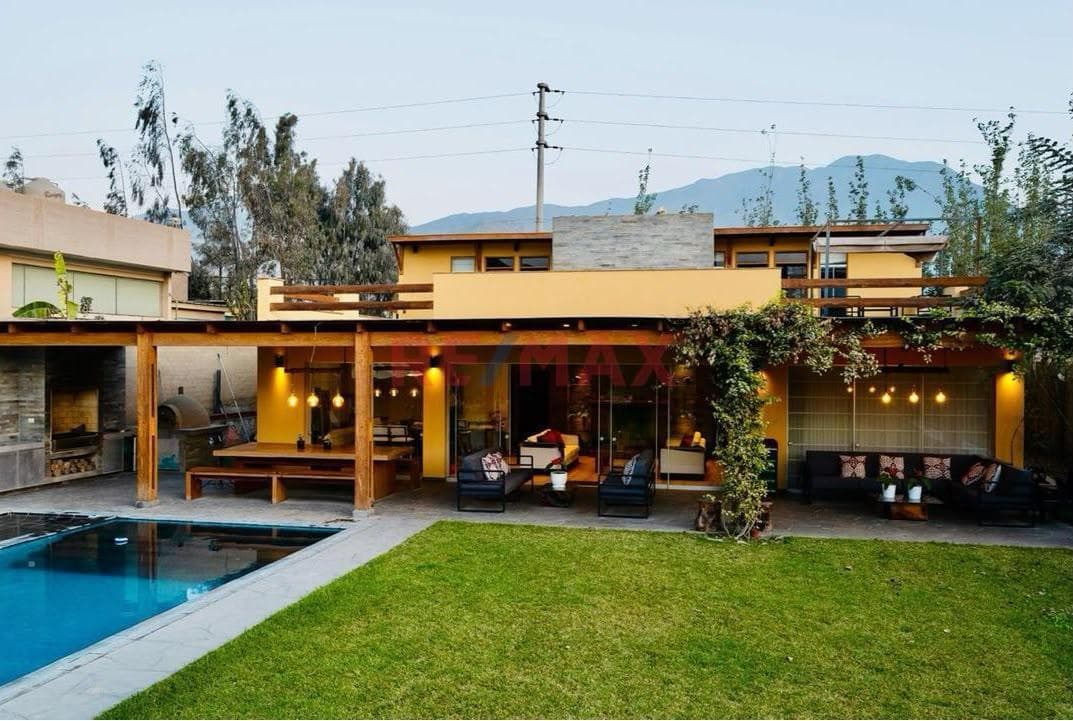 Cieneguilla, Venta Casa De Campo Premium Con Piscina Y Jardin - 1