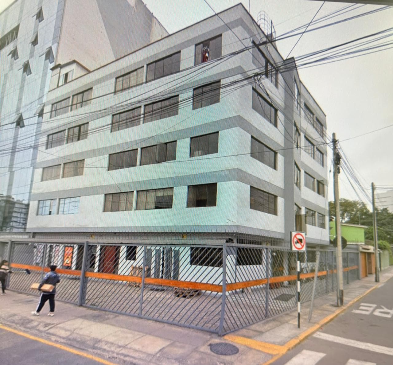 Venta De Departamento De 1 Habitación En Miraflores - 1