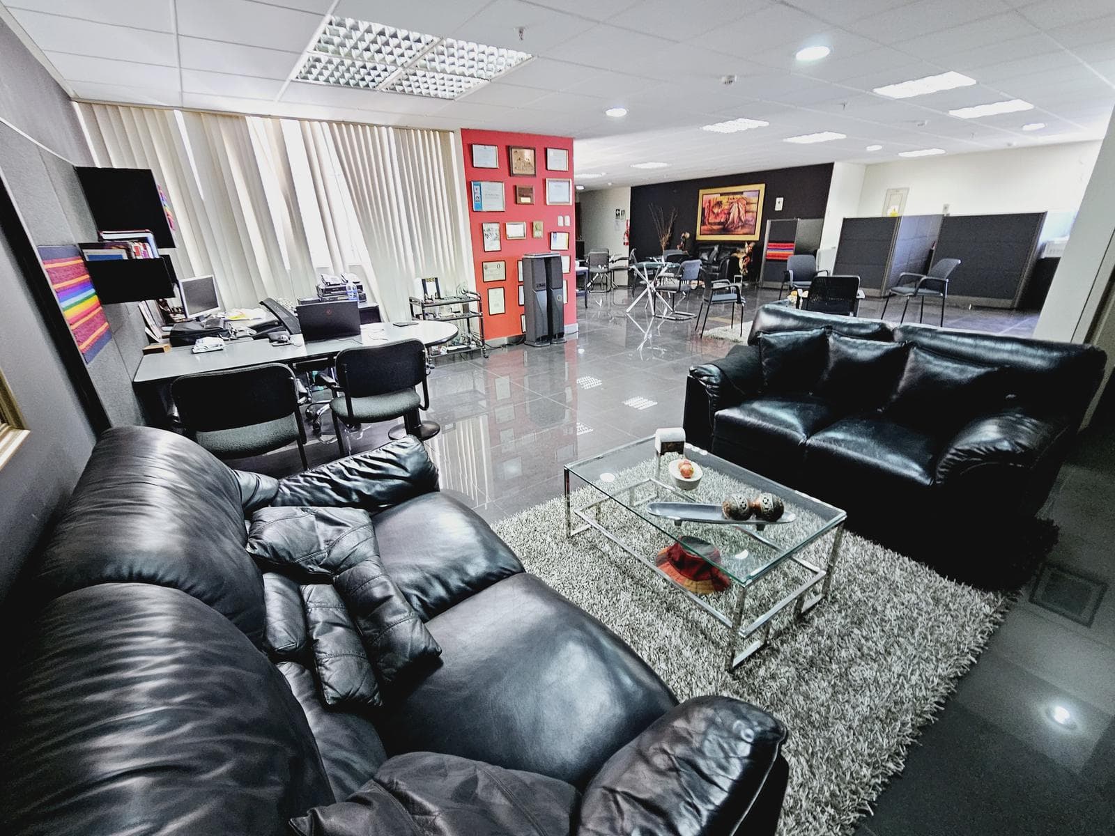 VENTA DE OFICINA | 1 AMBIENTE | 2 ESTACIONAMIENTO Y 1 DEPÓSITO | SURCO - 1